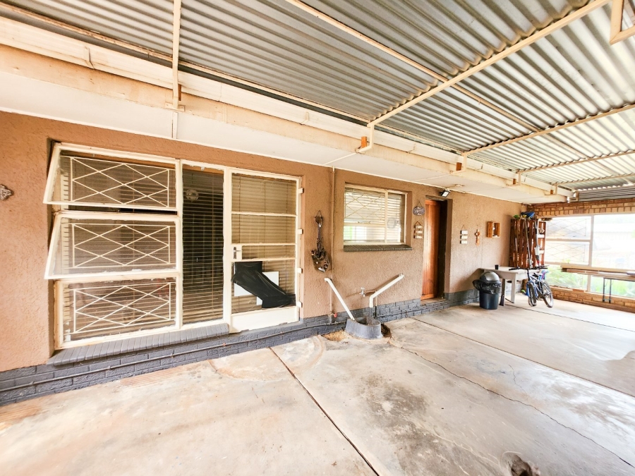 4 Bedroom Property for Sale in Stilfontein Ext 4 North West